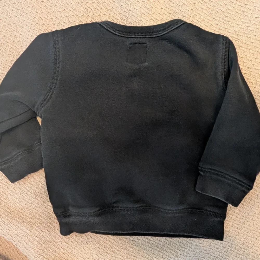 GAP Logo Kids Classic Crewneck Black Sweatshirt, Size 18 To 24 Mos